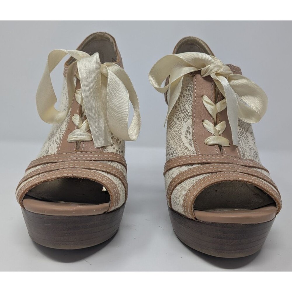 Seychelles Ivory Lace Ribbon Peep Toe Wedge Booties Sz 8 Boho Cottagecore Bridal - Picture 3 of 9